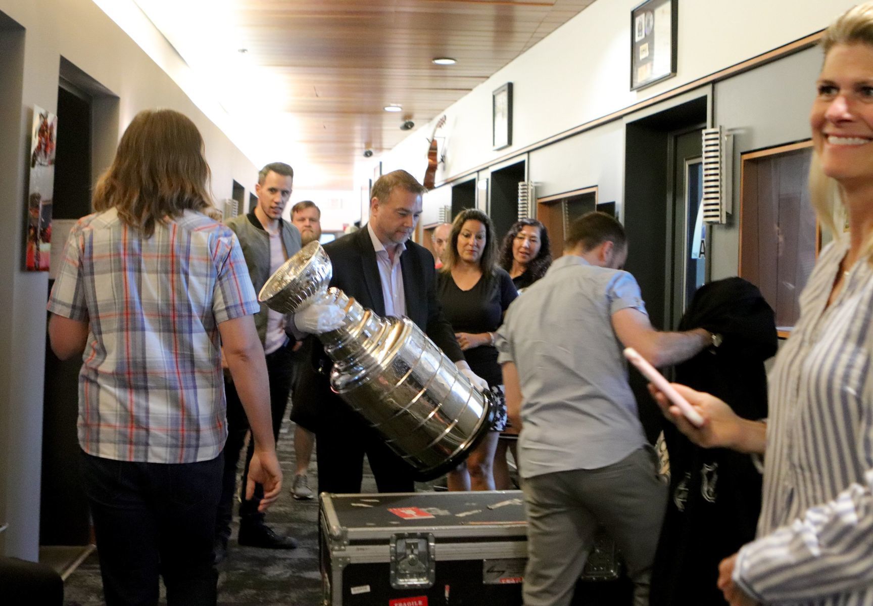 Stanley Cup tours media outlets